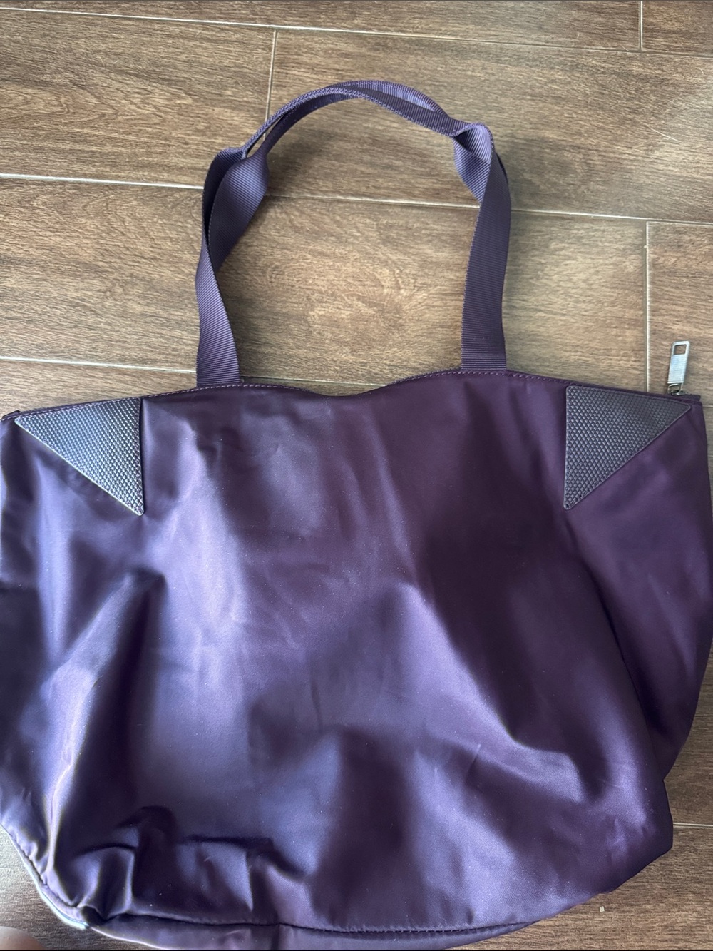 Lululemon Acute Tote 23L Black Cherry - Picture 12 of 15